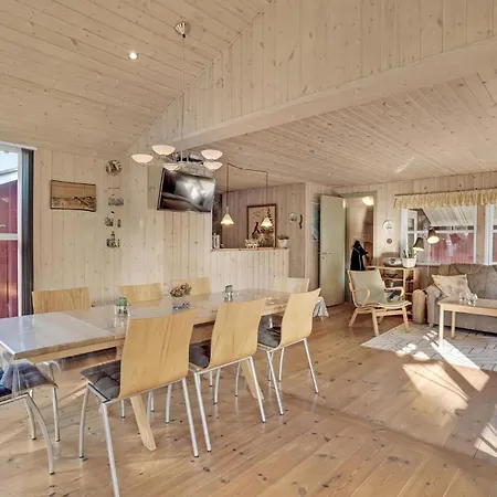 Fantastiskt Hus Med 3 Sovrum I Blåvand Semesterbostad